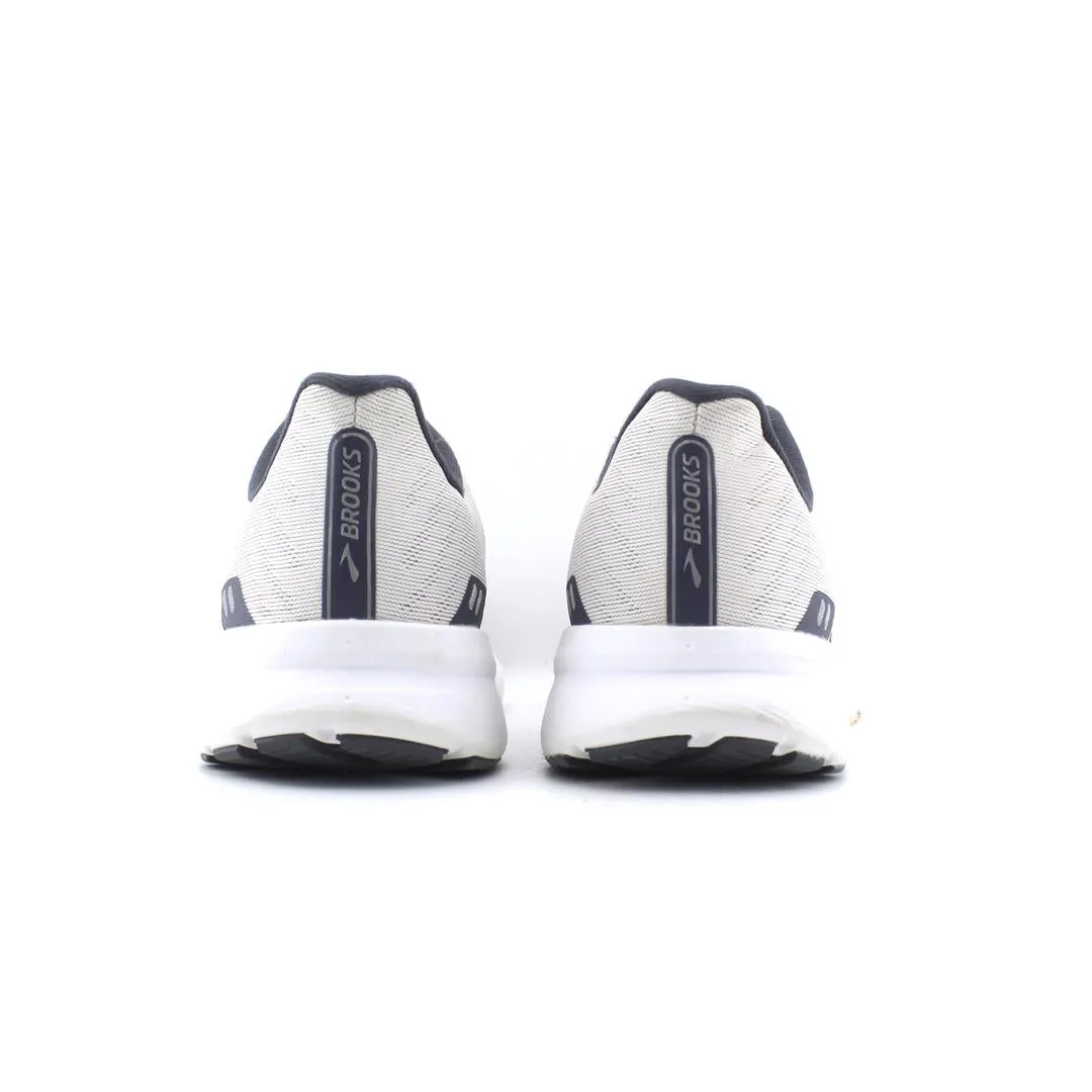 BROOKS LAUNCH8