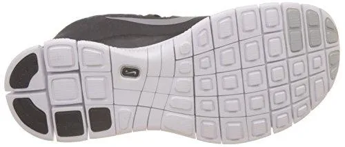 Free 5.0  Running Shoe 7.5 BM Us Black/Metallic Silver/Dark Grey/White