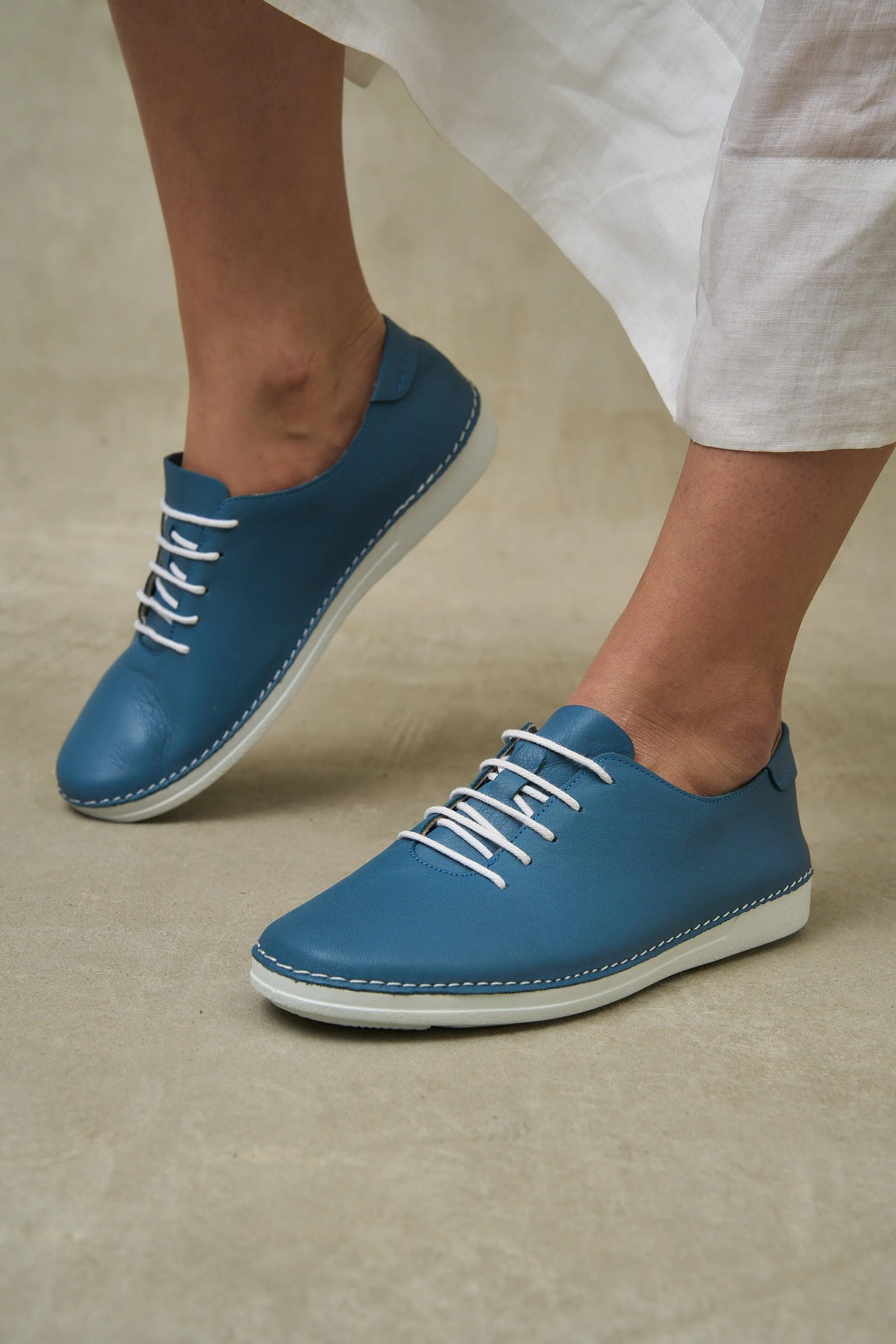 MAITE Sneakers - White
