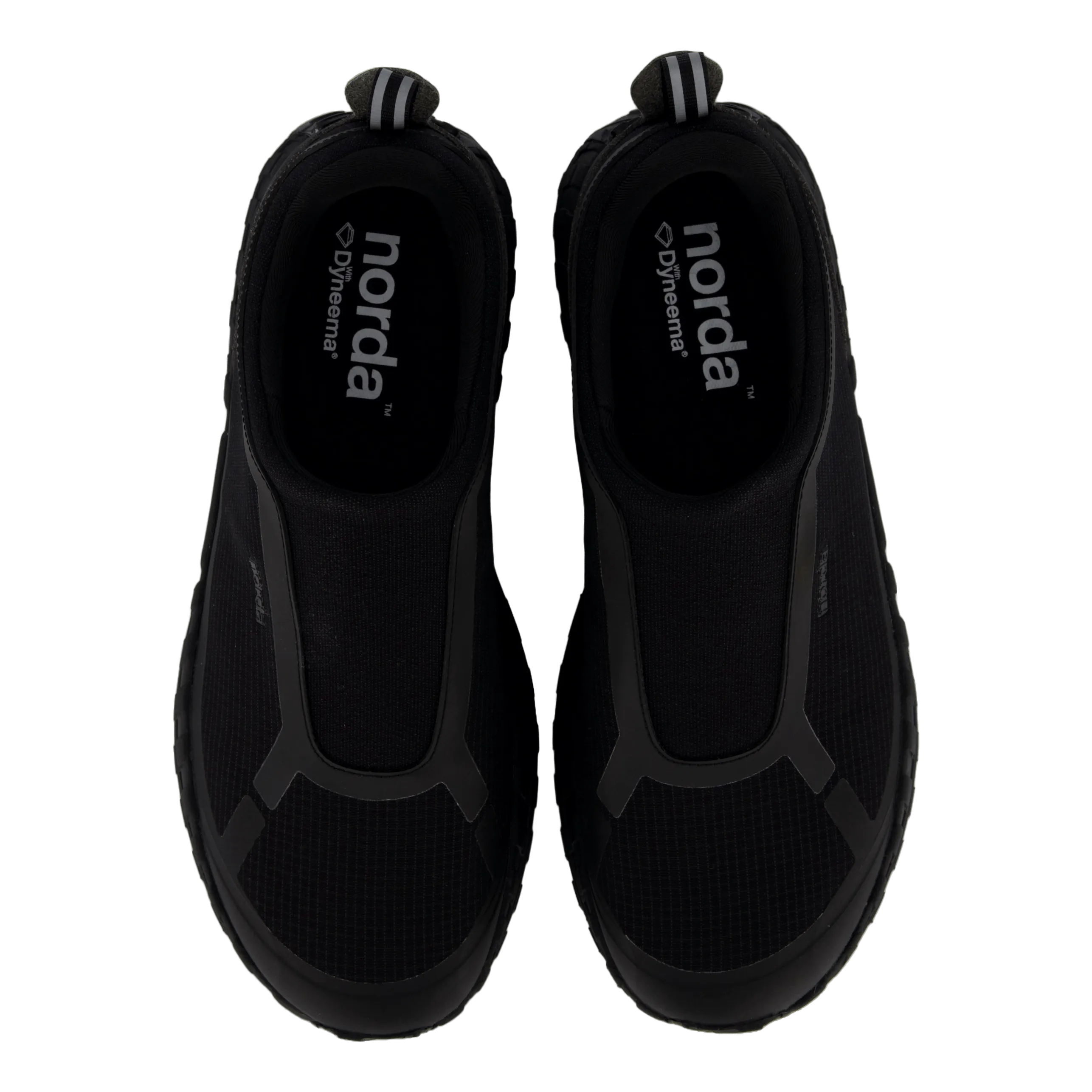 Norda 003 Pitch Black