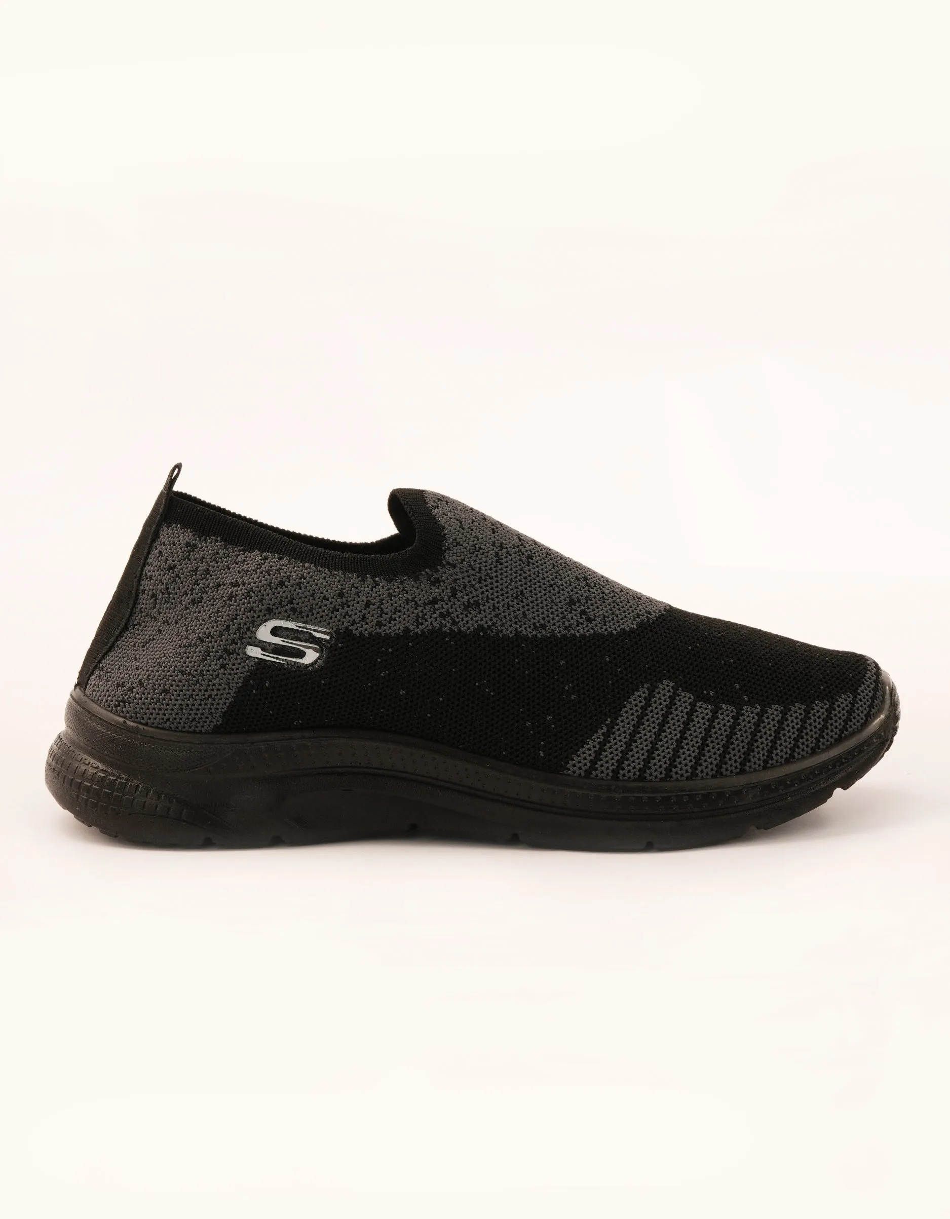 Road Grip Sneakers